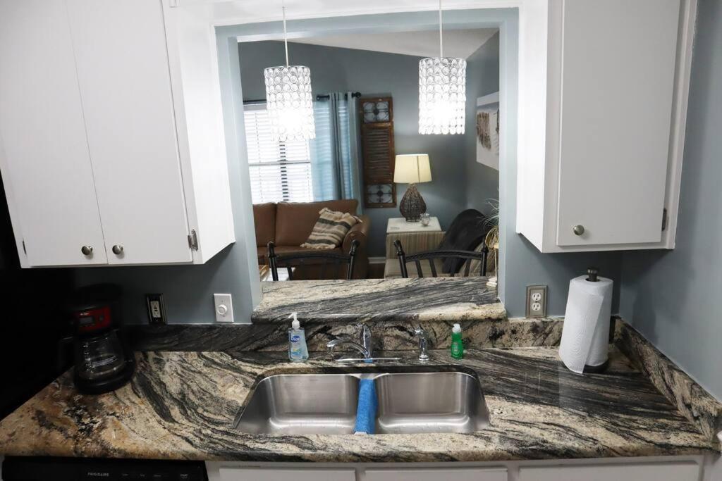 Lazy Palm 4 Pools Short Walk To Beach! Sleeps 5! Panama City Beach Exterior foto